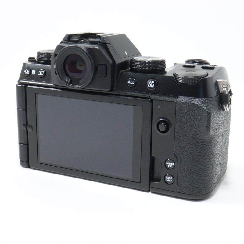 FUJIFILM X-S10