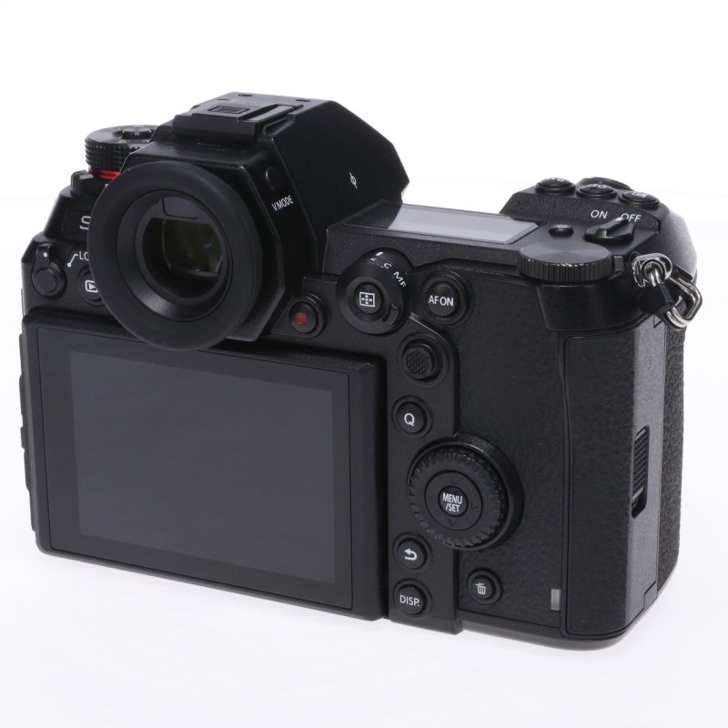 LUMIX DC-S1