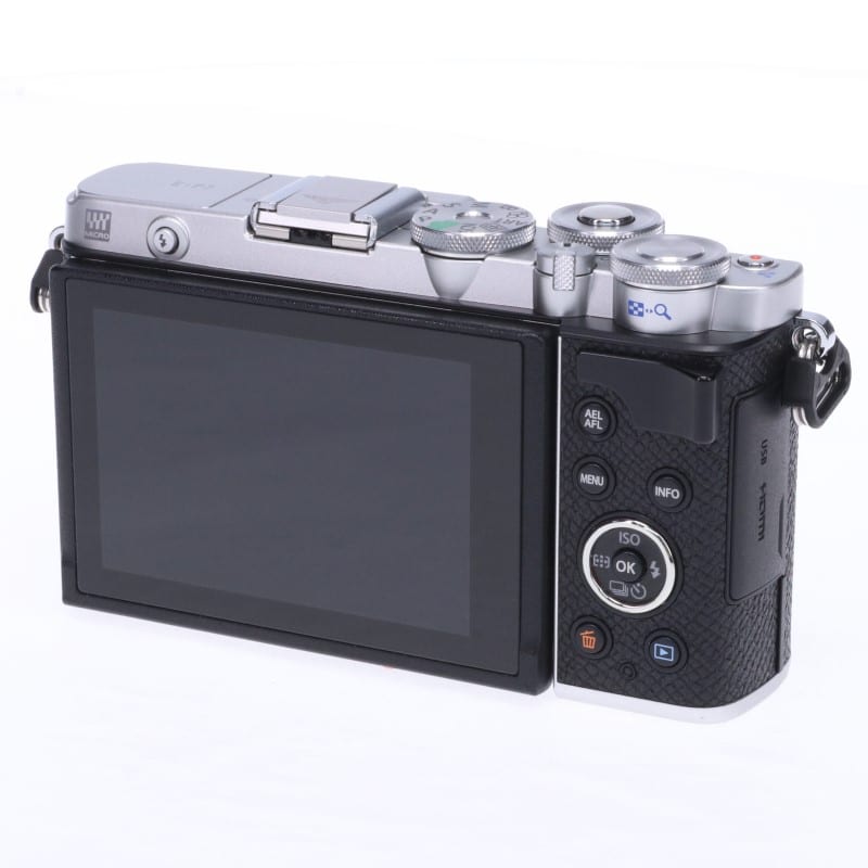 PEN E-P7 ボディー シルバー