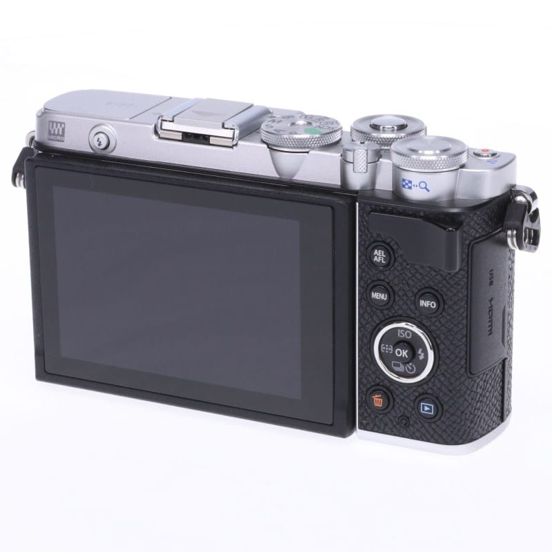 PEN E-P7 ボディー シルバー