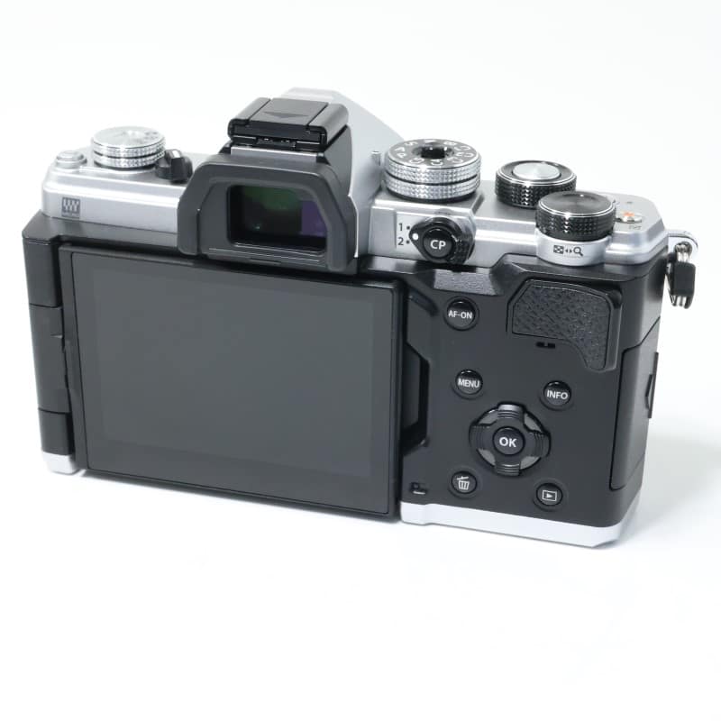 OM SYSTEM OM-3 ボディー シルバー