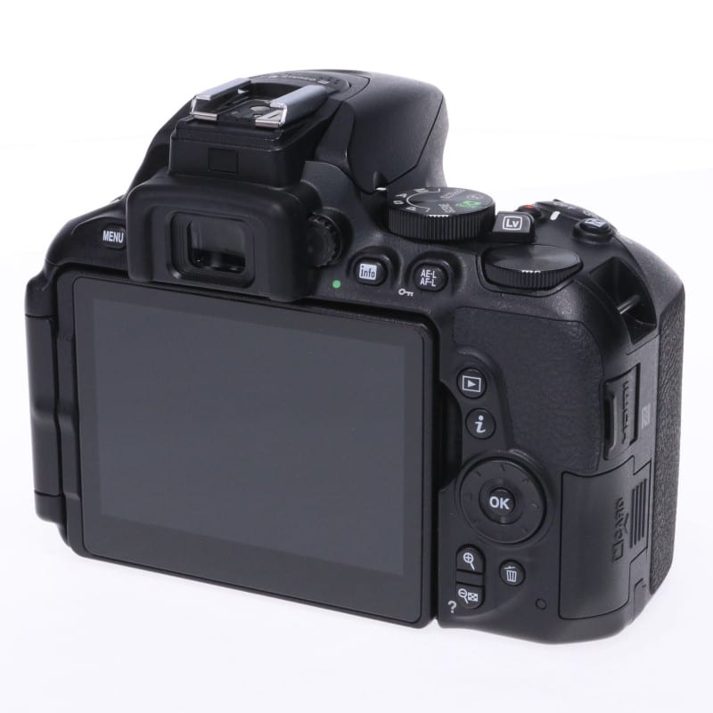 D5600