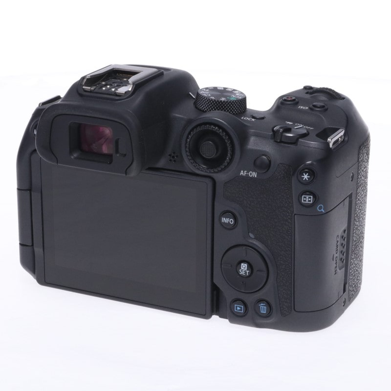 EOS R7