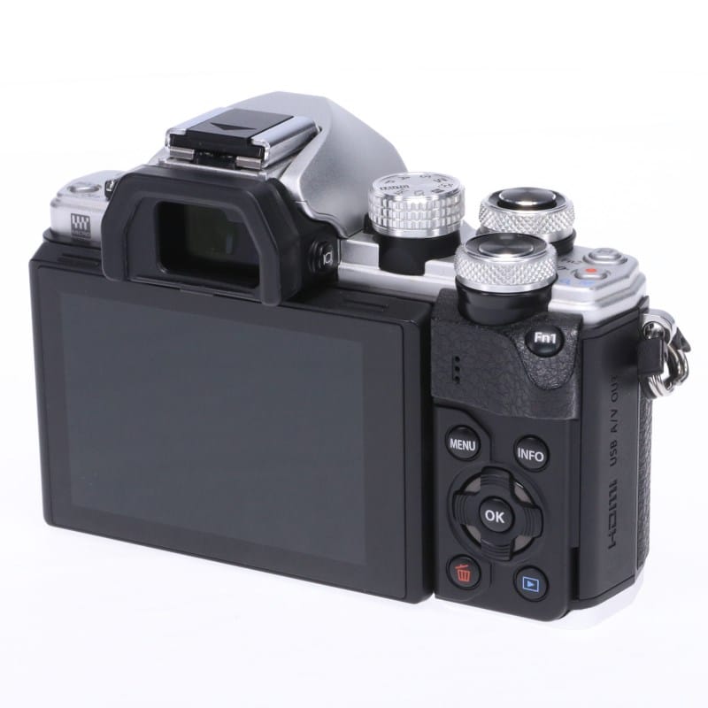 OM-D E-M10 MarkII ボディー シルバー