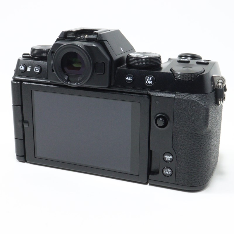 FUJIFILM X-S10
