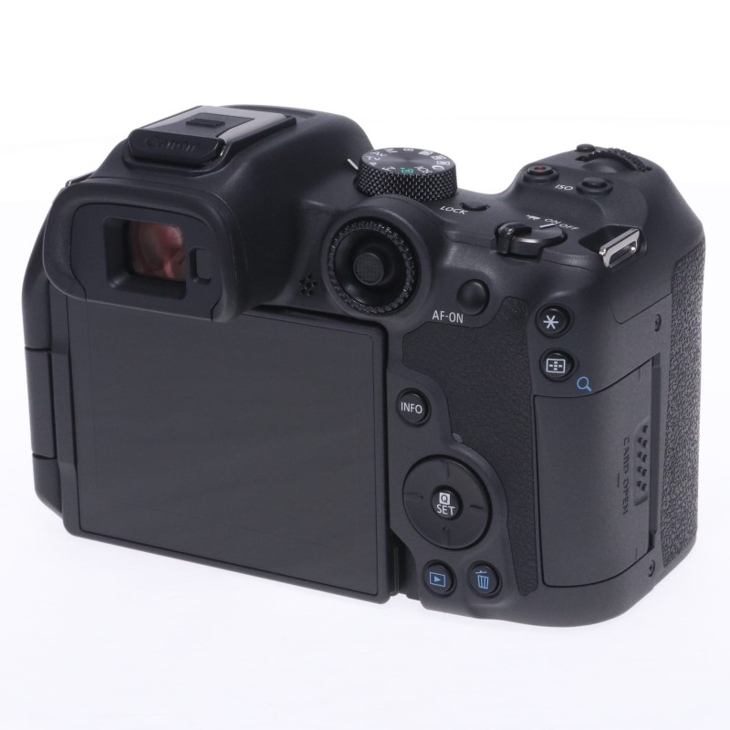EOS R7