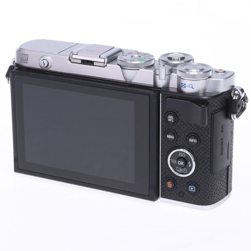 OLYMPUS／OM SYSTEM PEN E-P7 ボディー シルバー Aランク 中古｜フジヤ