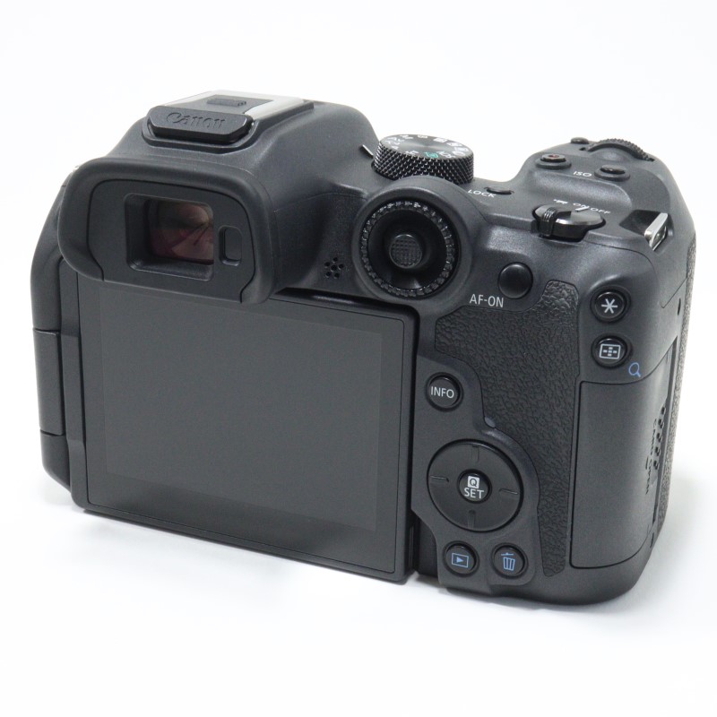 EOS R7