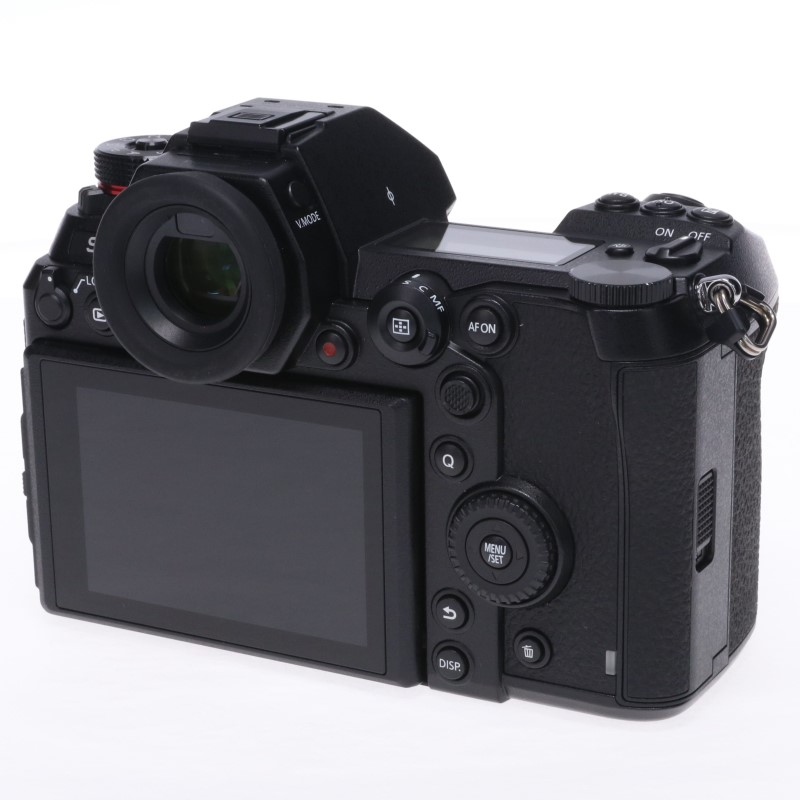 LUMIX DC-S1