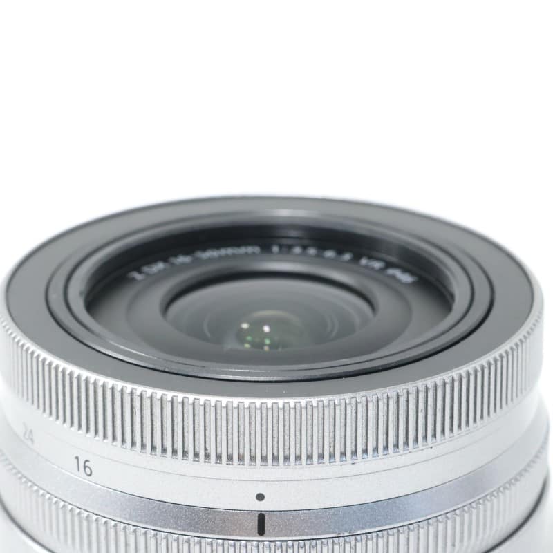 NIKKOR Z DX 16-50mm f/3.5-6.3 VR シルバー