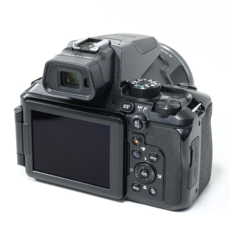 COOLPIX P950
