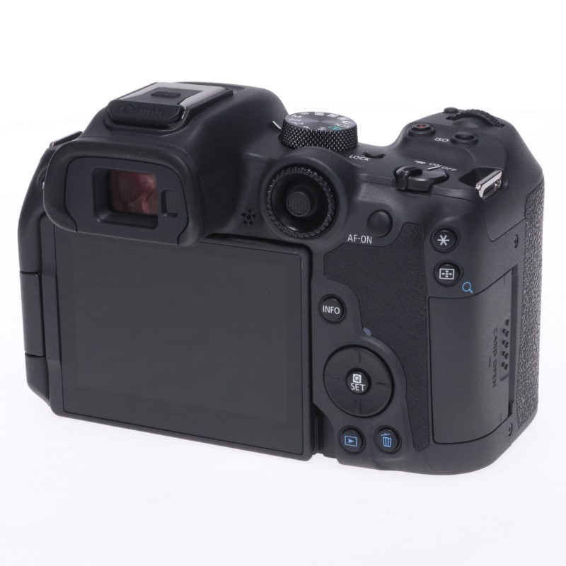 EOS R7