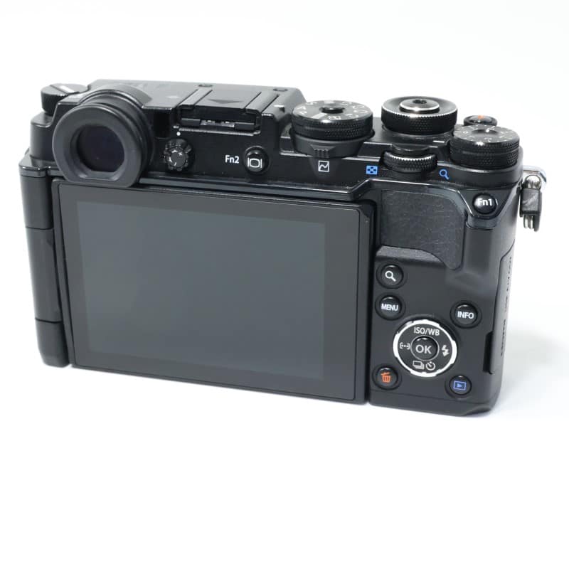 OLYMPUS PEN-F ボディのみ　シャッタ回数7000回 OLYMPUS PEN-F ボディのみシャッタ回数7000回