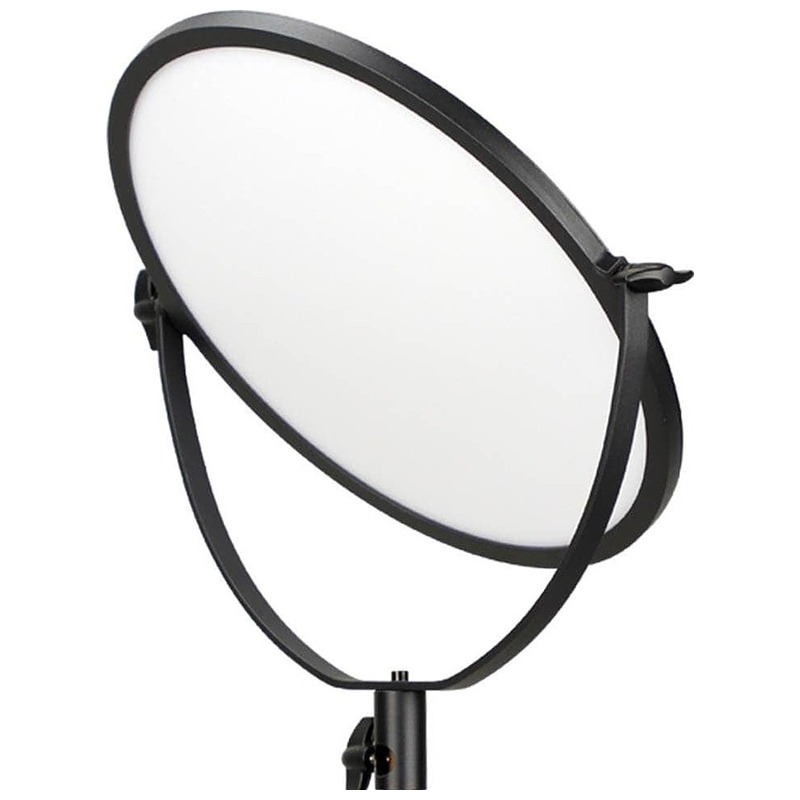 Nuada R3II LED Light