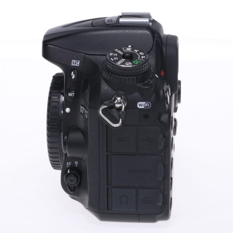 D7200