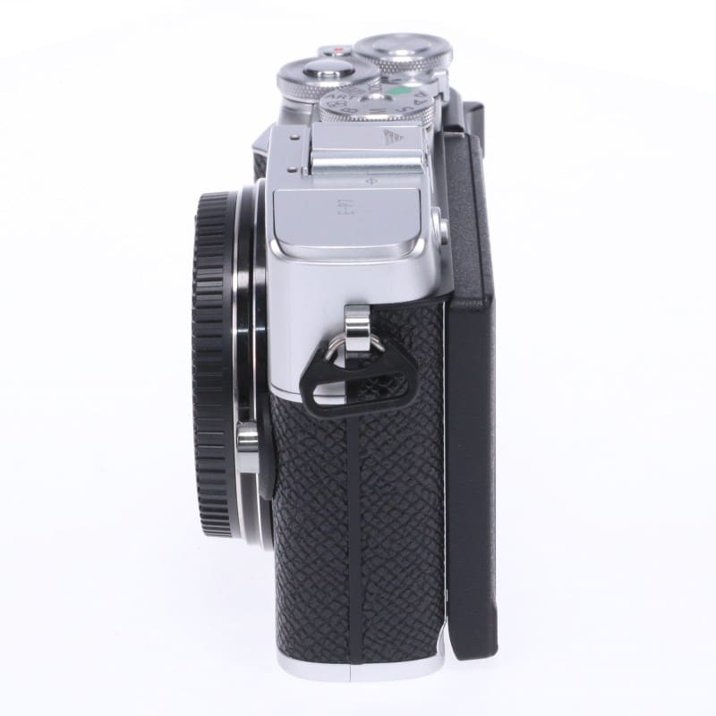 PEN E-P7 ボディー シルバー