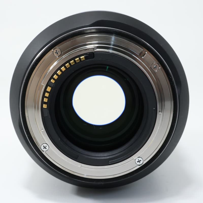 RF135mm F1.8 L IS USM