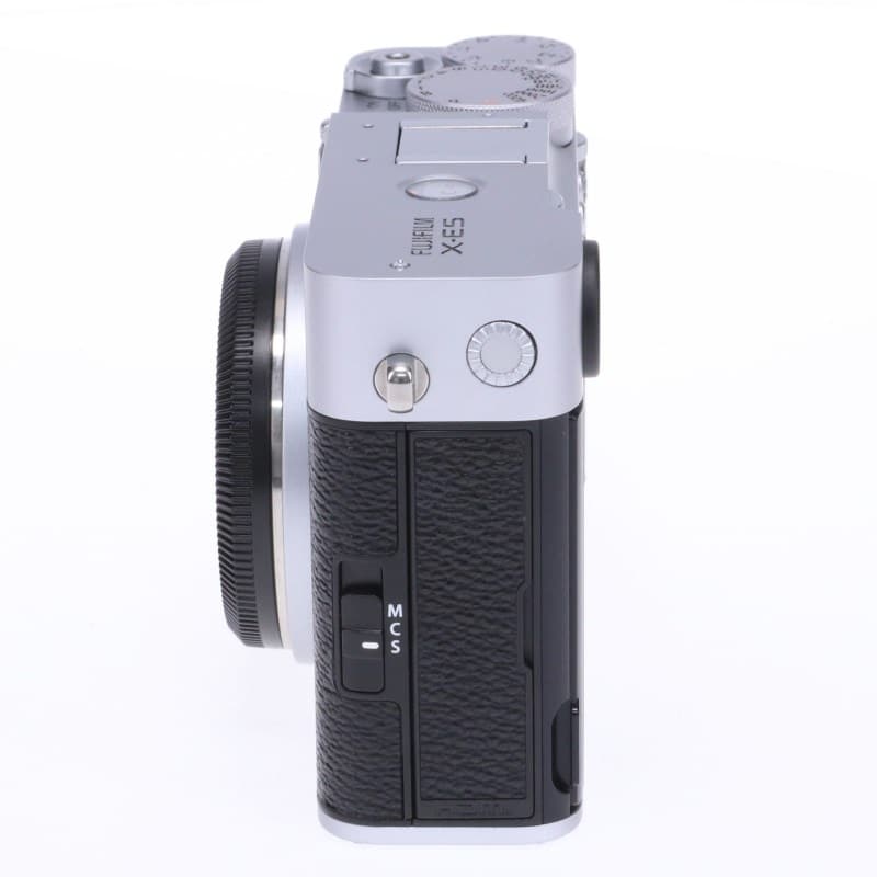 富士フイルム FUJIFILM X-E5 ボディ シルバー AB+ランク 中古｜フジヤ