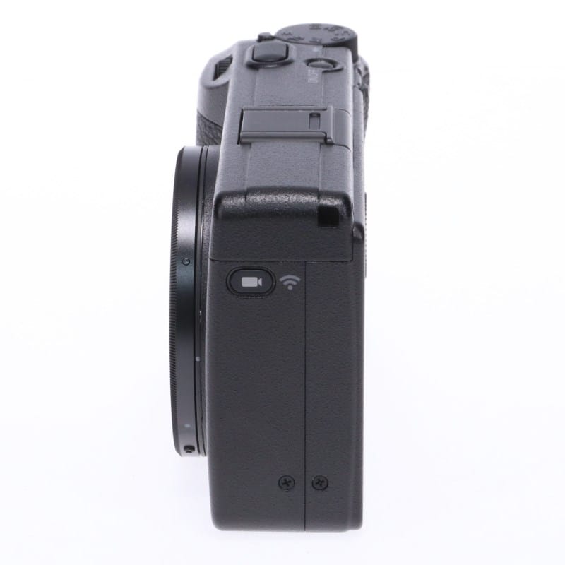 RICOH GR III