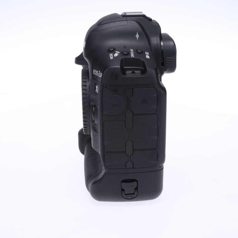 EOS-1D X Mark III ボディー