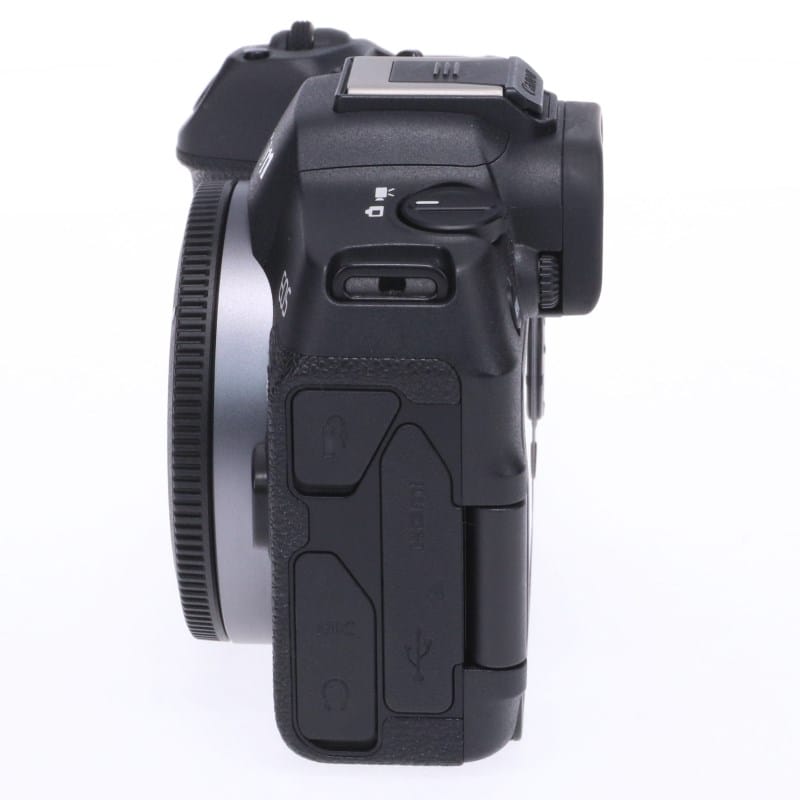EOS R8 ボディー 海外モデル
