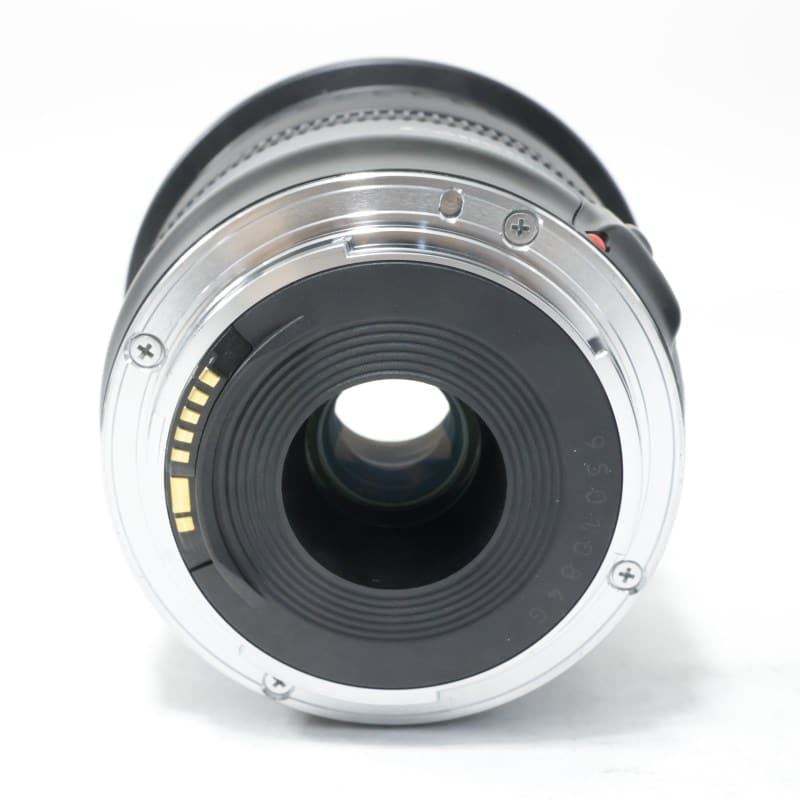 EF 20-35mm F3.5-4.5 USM