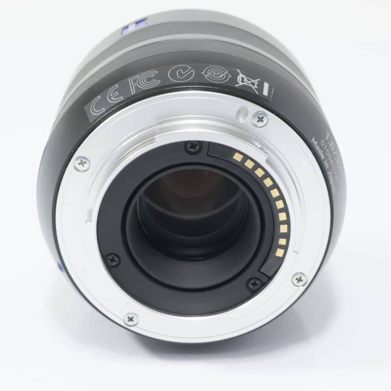 【鑑定済みABランク美品】CarlZeiss Touit1.8/32E ZEISS Touit 1.8/32 X-mount ABランク 中古｜フジヤカメラ