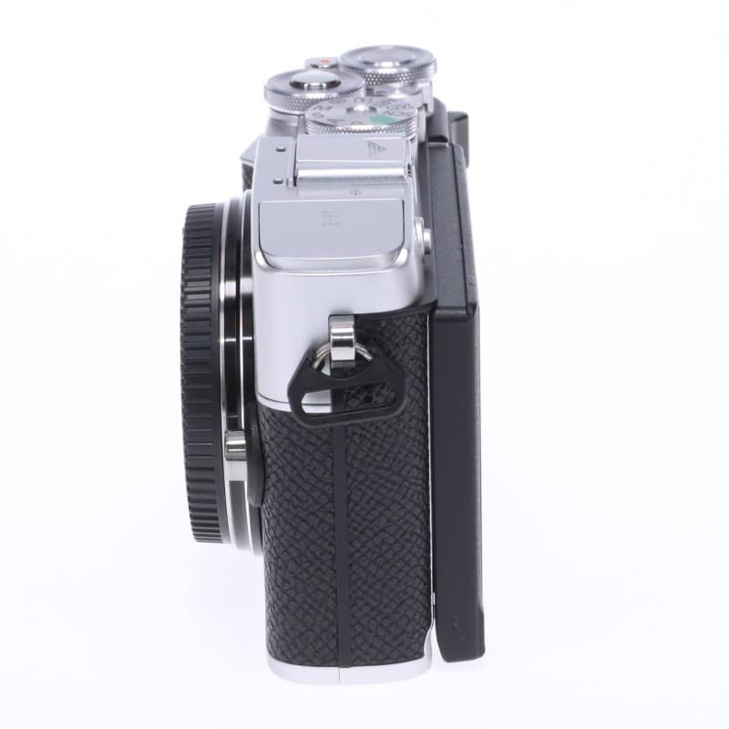 PEN E-P7 ボディー シルバー