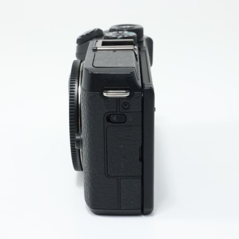 EOS M6 Mark II ボディー ブラック