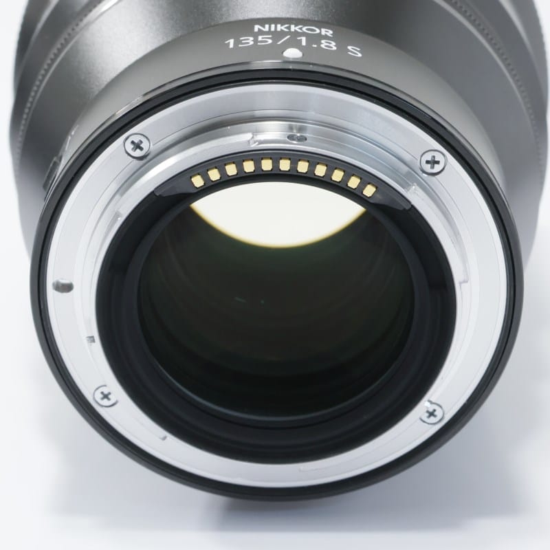 NIKKOR Z 135mm f/1.8 S Plena