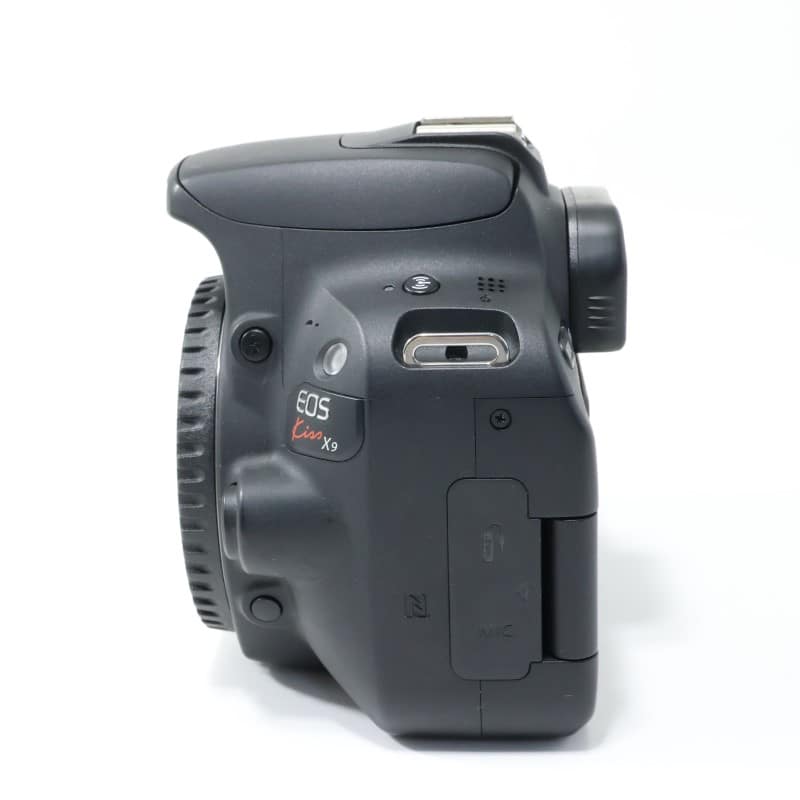 EOS Kiss X9 ボディ ブラック
