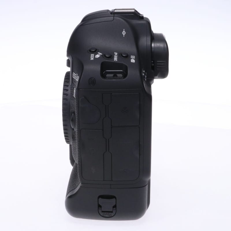 EOS-1D X Mark II ボディー
