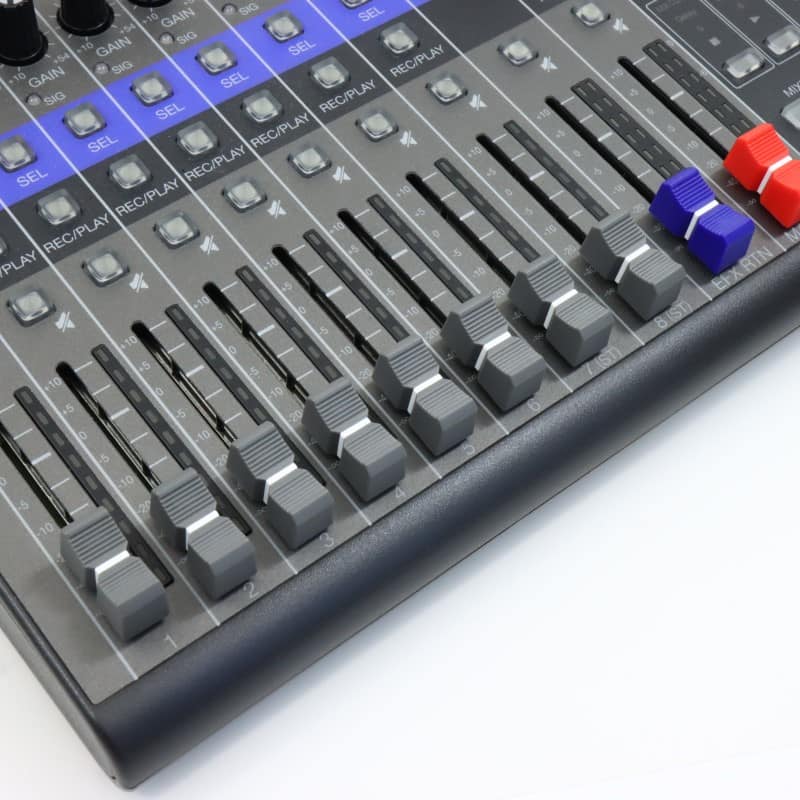 LiveTrak L-8 [デジタルミキサー/レコーダー]