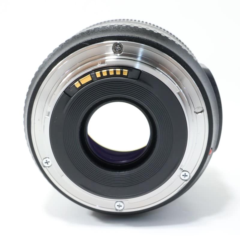 EF 35mm F2 IS USM