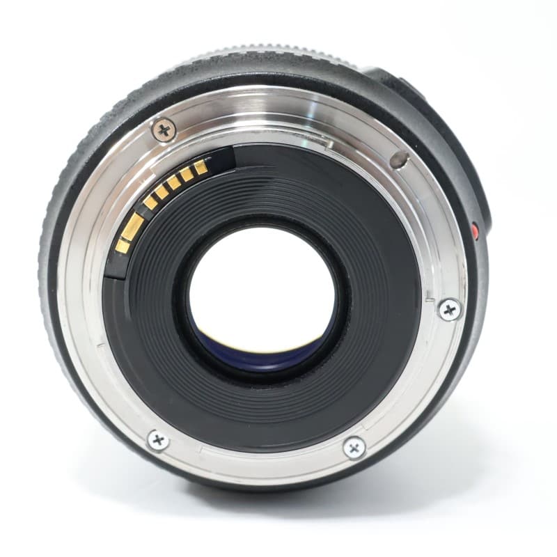 EF 35mm F2 IS USM