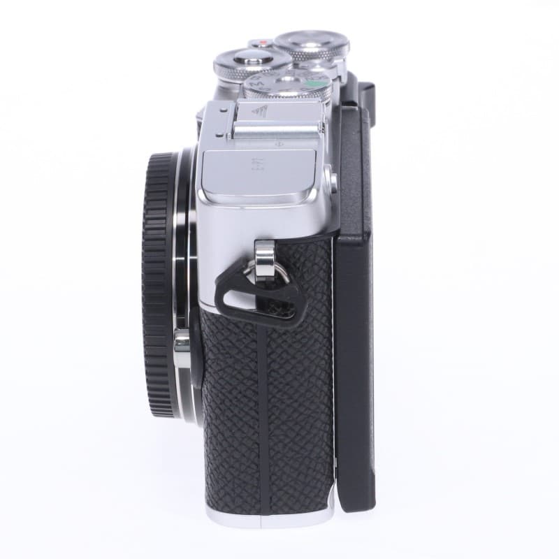 PEN E-P7 ボディー シルバー