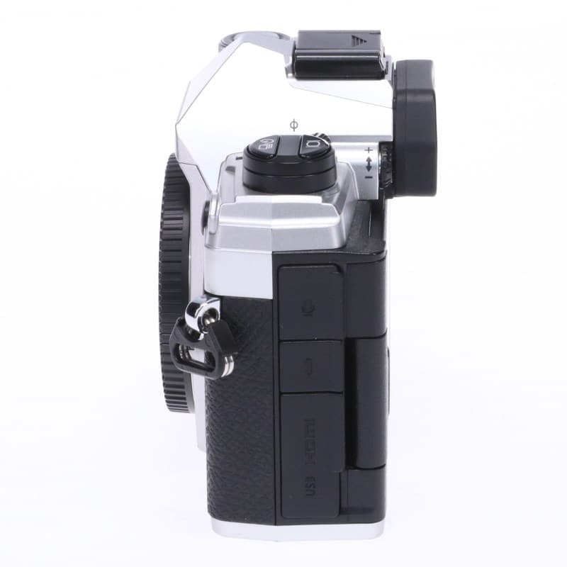 OM SYSTEM OM-5 ボディー シルバー