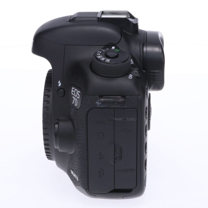 EOS 7D Mark II ボディー