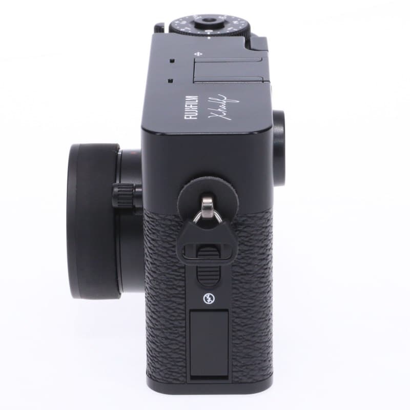 X half (FUJIFILM X-HF1) ブラック