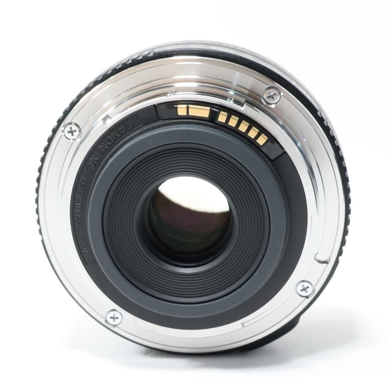 EF-S 24mm F2.8 STM