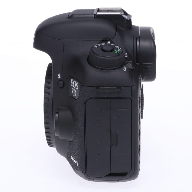 EOS 7D Mark II ボディー
