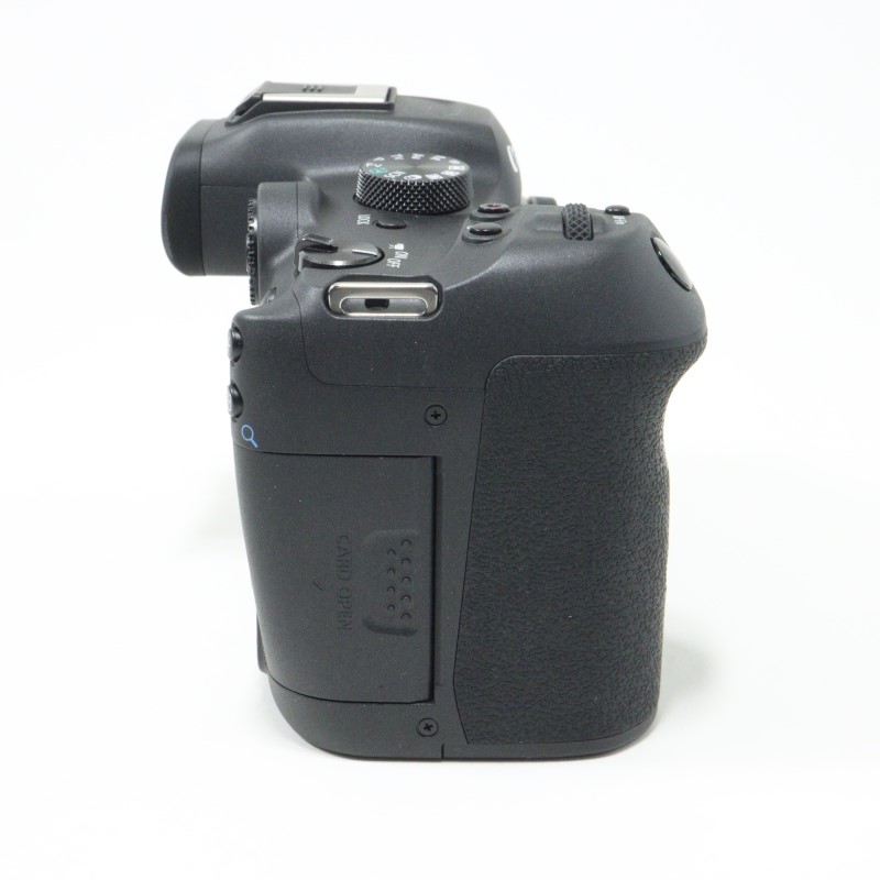 EOS R7