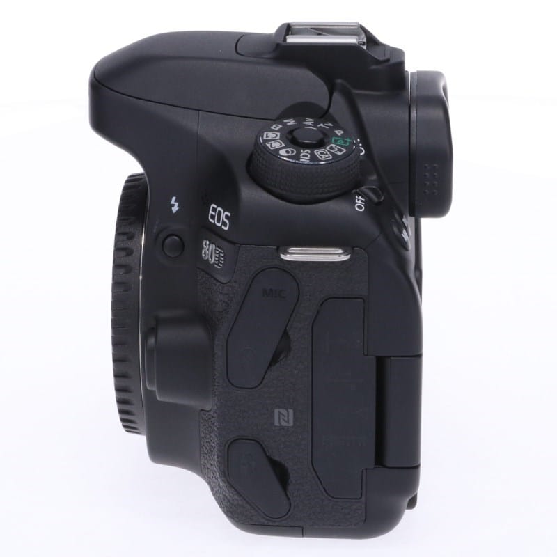 EOS 80D ボディー