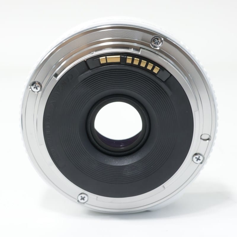 EF 40mm F2.8 STM ホワイト