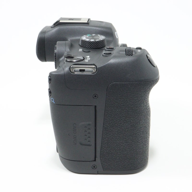 EOS R7