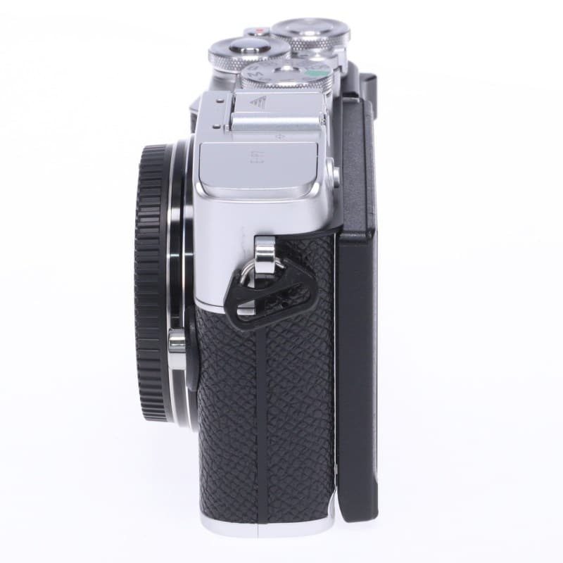 OLYMPUS／OM SYSTEM PEN E-P7 ボディー シルバー ABランク 中古