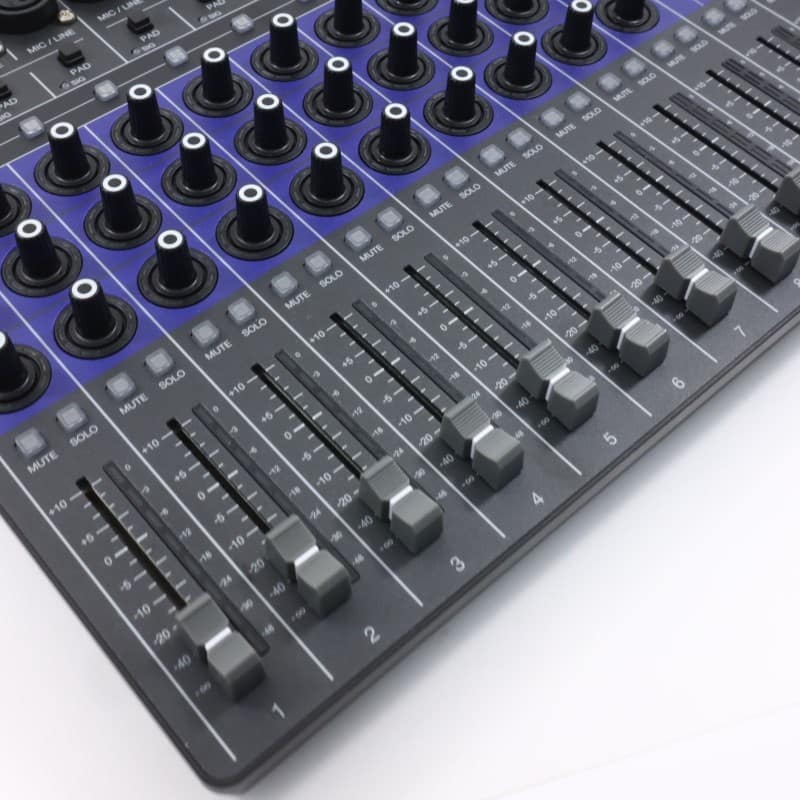 LiveTrak L12next