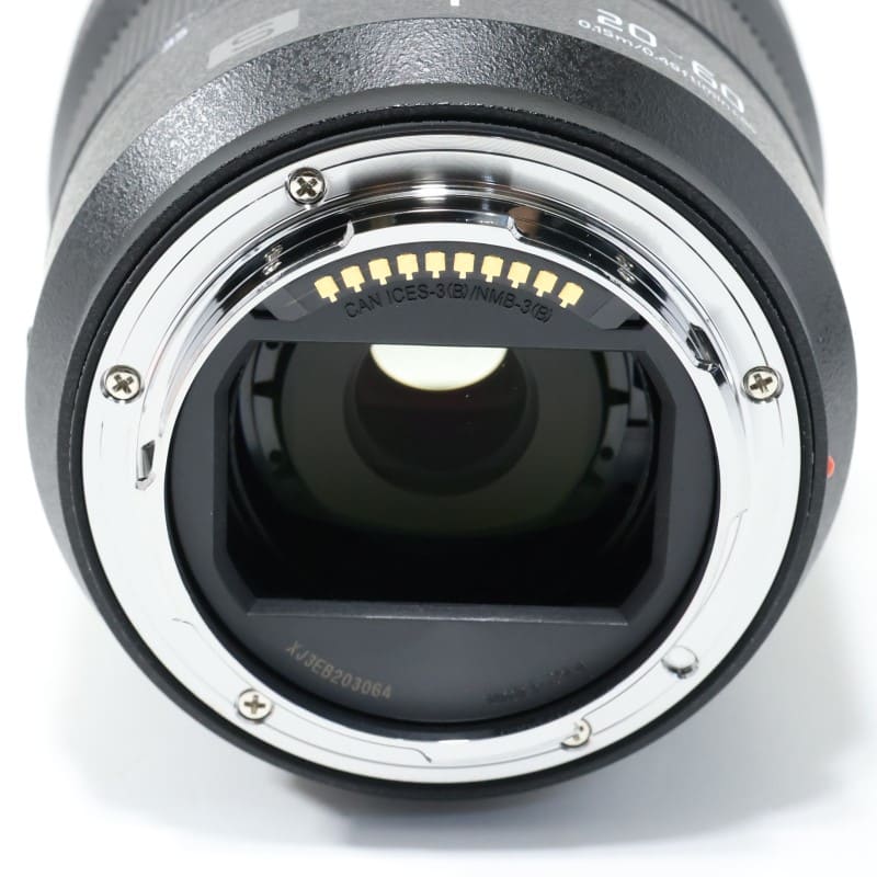 LUMIX S 20-60mm F3.5-5.6 S-R2060