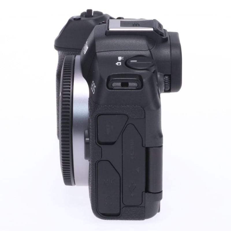 EOS R8 ボディー