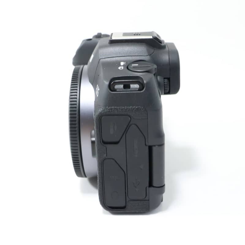 EOS R8 ボディー